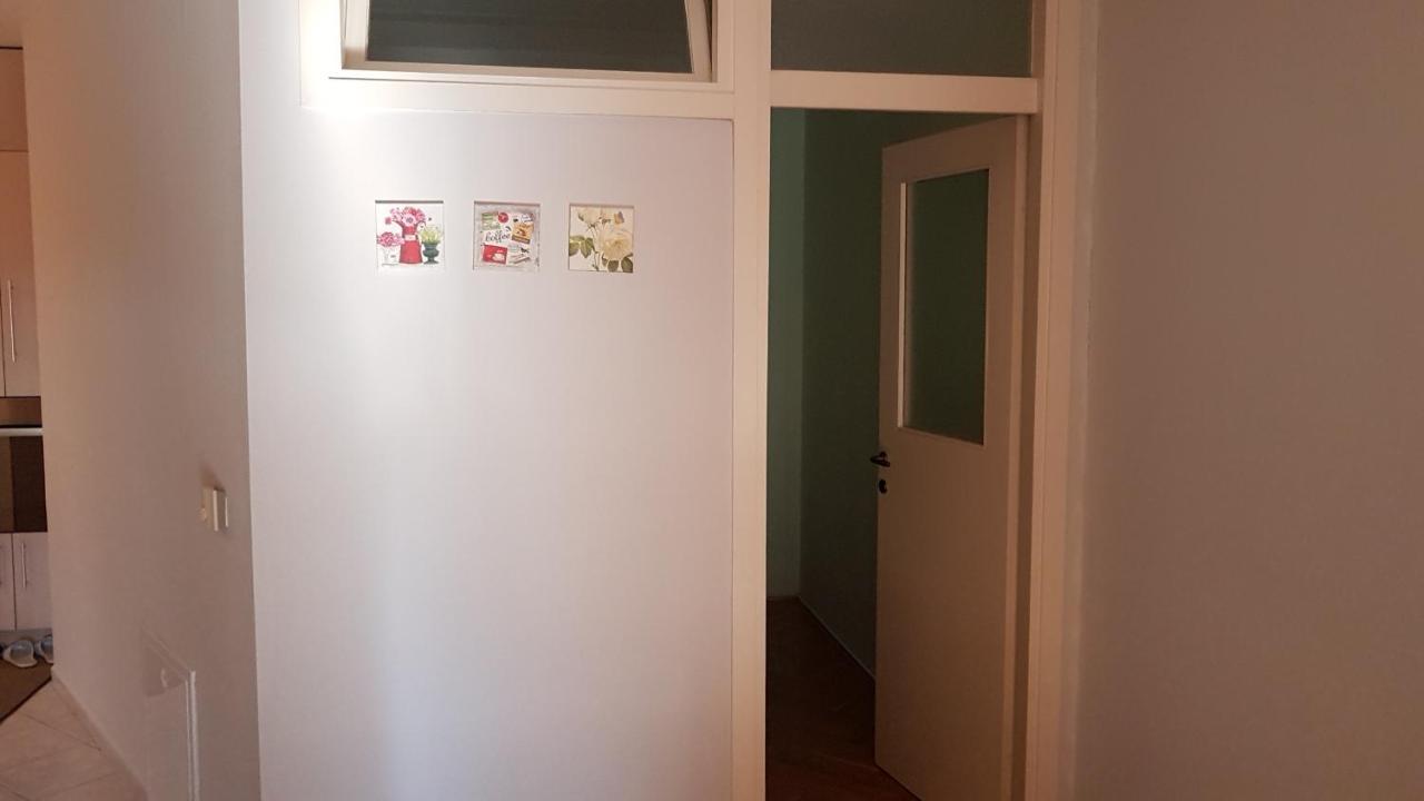 אוסילק Apartment Viktor,Parking מראה חיצוני תמונה