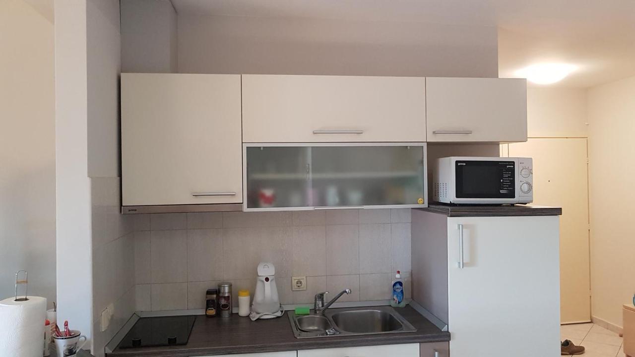 אוסילק Apartment Viktor,Parking מראה חיצוני תמונה