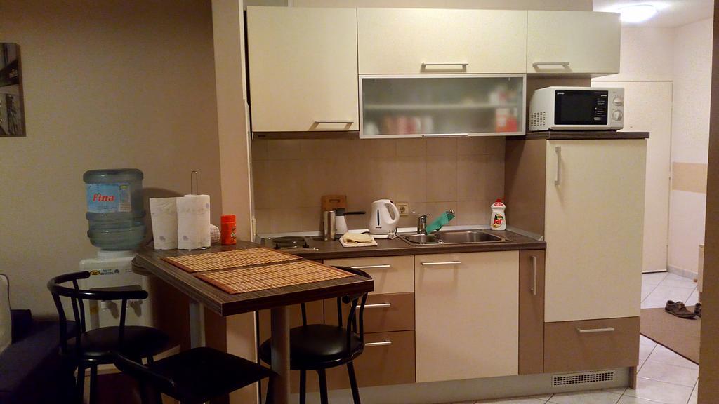 אוסילק Apartment Viktor,Parking מראה חיצוני תמונה
