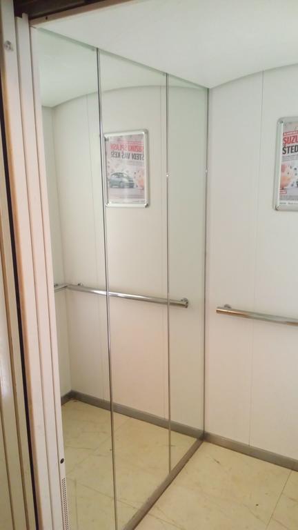 אוסילק Apartment Viktor,Parking מראה חיצוני תמונה