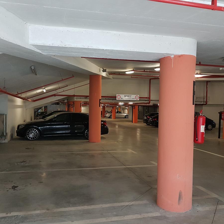 אוסילק Apartment Viktor,Parking מראה חיצוני תמונה